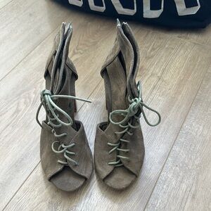 Stylish Women's Lace-Up Heels